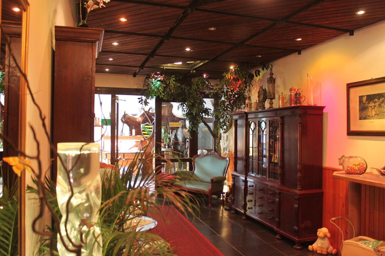 Pension Und Restaurant Die Burg Ehrenfriedersdorf Luaran gambar