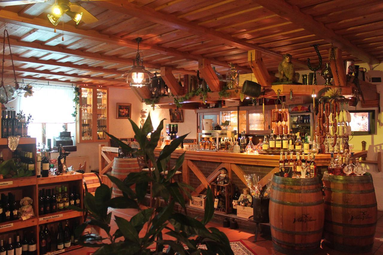 Pension Und Restaurant Die Burg Ehrenfriedersdorf Luaran gambar