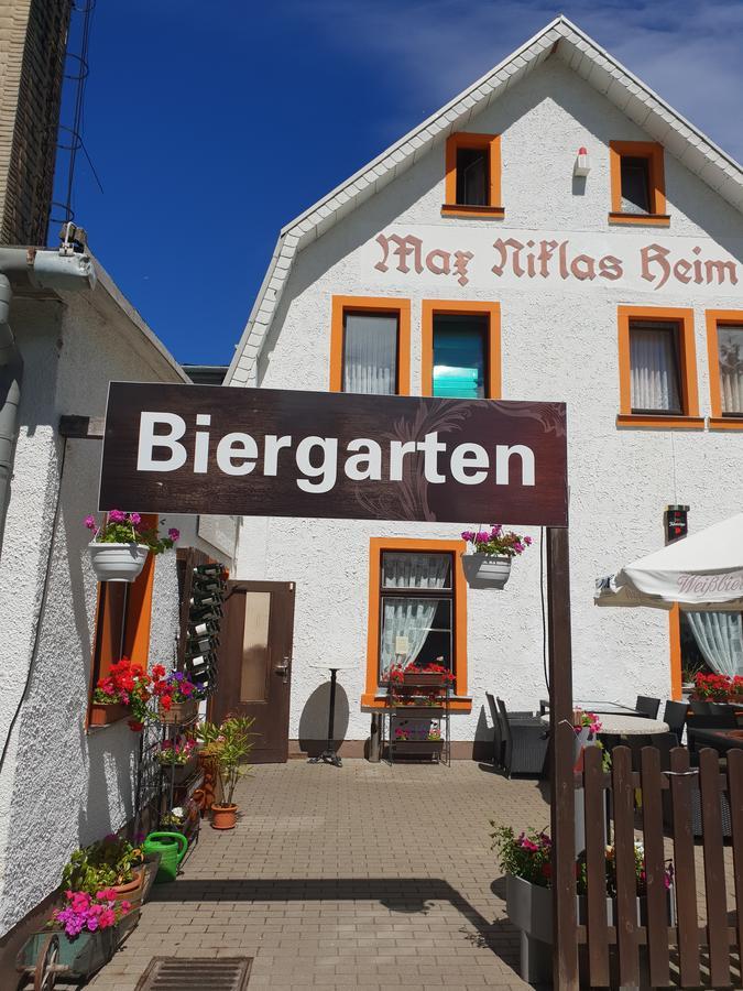 Pension Und Restaurant Die Burg Ehrenfriedersdorf Luaran gambar